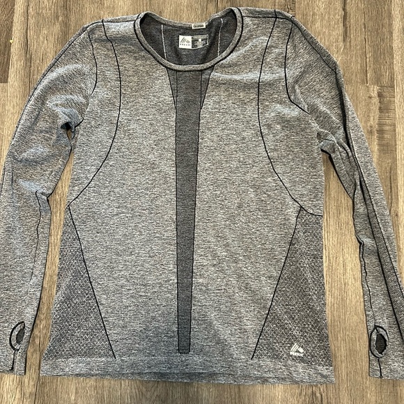 Women’s long sleeve athletic top - Picture 1 of 4